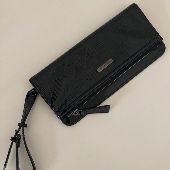 Burberry wristlet - black patent leather - Picture 1 of 4